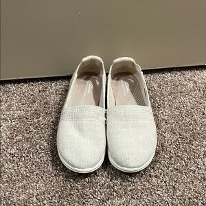Clarks Cloudsteppers slip on shoe 9M